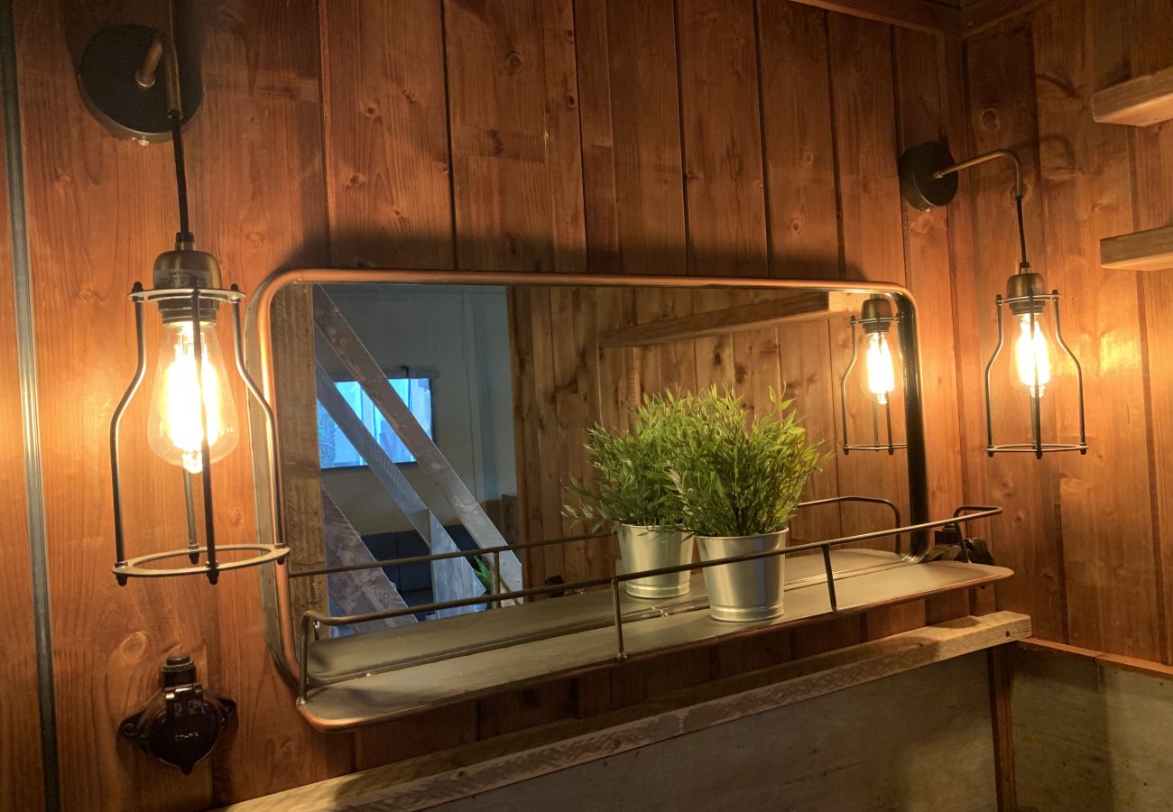 Bungalow i Idro - Jungle Lodge Deluxe Bungalow i Idro - Jungle Lodge Deluxe