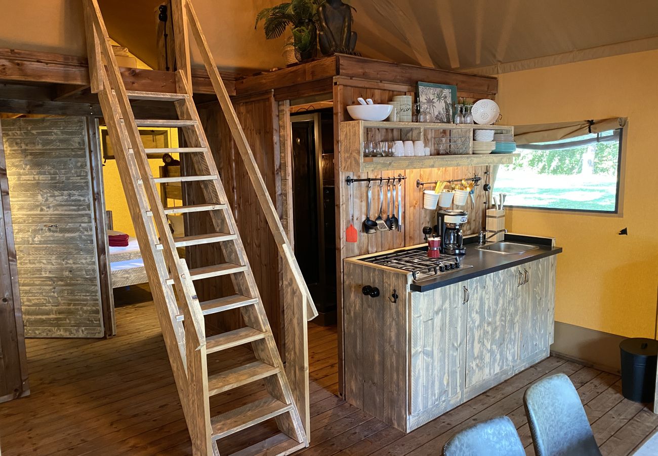 Bungalow i Idro - Jungle Lodge Deluxe Bungalow i Idro - Jungle Lodge Deluxe