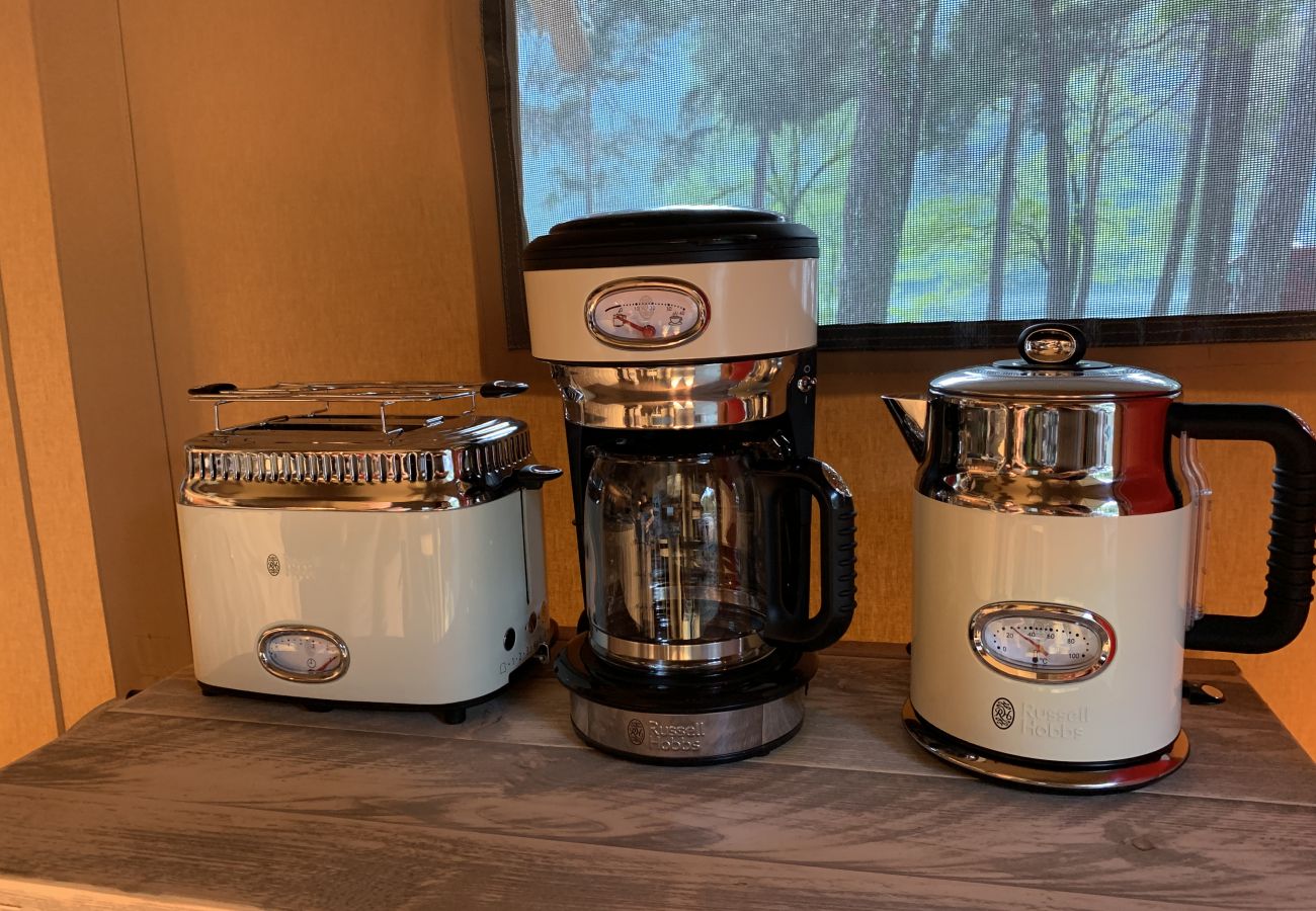 Bungalow i Idro - Jungle Lodge Deluxe Bungalow i Idro - Jungle Lodge Deluxe