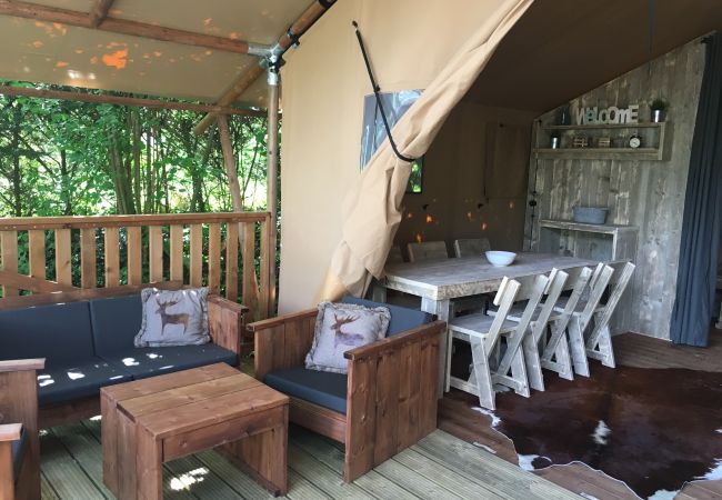 Bungalow i Idro - Safari Lodge Deluxe Bungalow i Idro - Safari Lodge Deluxe