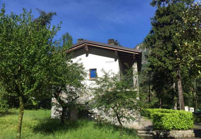 Lejlighed i Idro - Casa Valeria - første sal Lejlighed i Idro - Casa Valeria - første sal