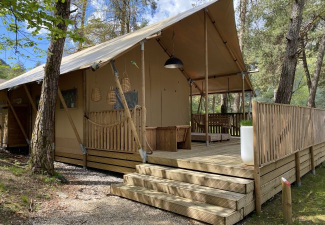 Bungalow in Idro - Jungle Lodge Deluxe Bungalow in Idro - Jungle Lodge Deluxe