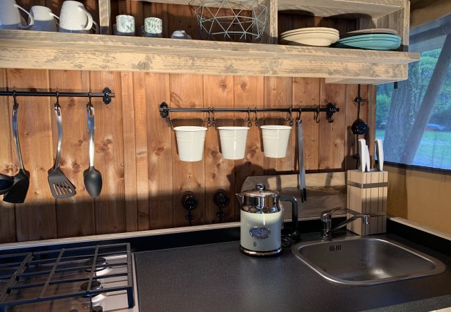 Bungalow in Idro - Jungle Lodge Deluxe Bungalow in Idro - Jungle Lodge Deluxe