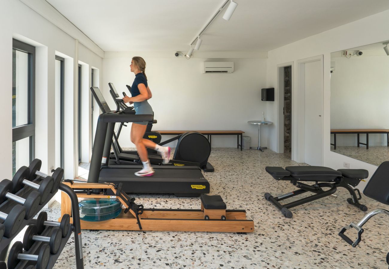 Rent by room in Idro - Guest room - Queen size bed Rent by room in Idro - Guest room - Queen size bed