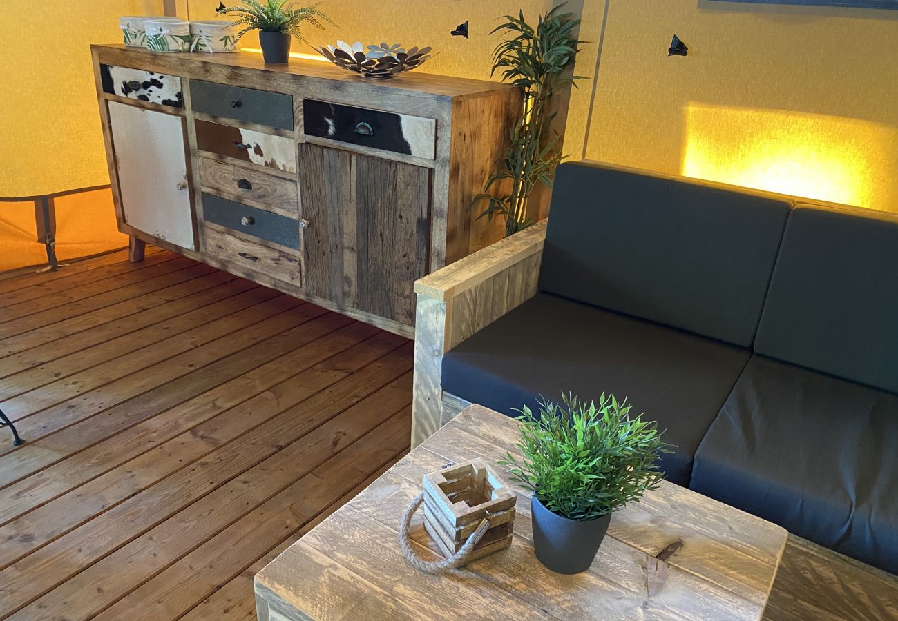 Bungalow in Idro - Jungle Lodge Deluxe Bungalow in Idro - Jungle Lodge Deluxe