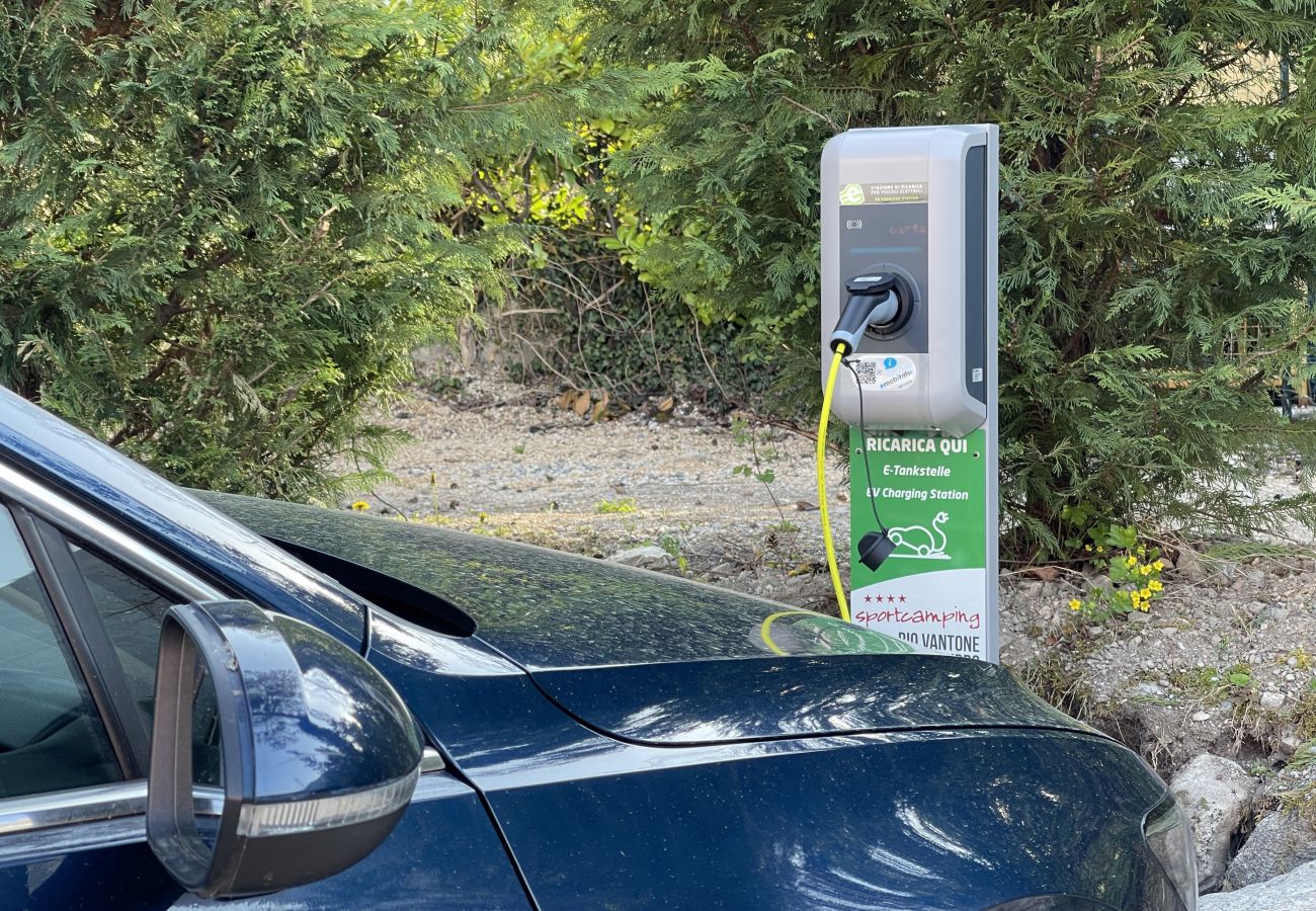 Bungalow in Idro - Jungle Lodge Deluxe Bungalow in Idro - Jungle Lodge Deluxe