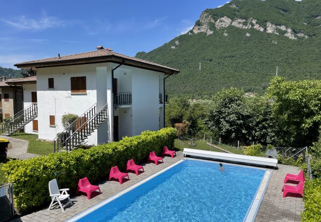 Appartement in Idro - Case Vacanze Crone - begane grond 6P Appartement in Idro - Case Vacanze Crone - begane grond 6P