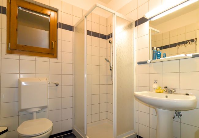 Appartement in Idro - Case Vacanze Crone - begane grond 6P Appartement in Idro - Case Vacanze Crone - begane grond 6P