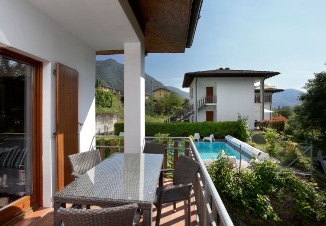 Appartement in Idro - Case Vacanze Crone - eerste verdieping 6P Appartement in Idro - Case Vacanze Crone - eerste verdieping 6P