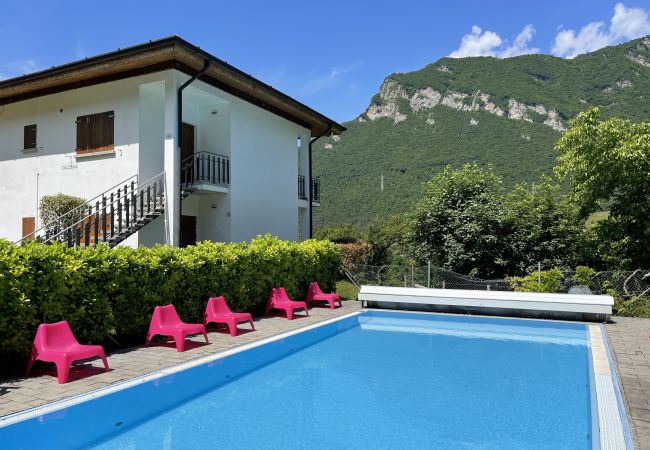 Appartement in Idro - Case Vacanze Crone - eerste verdieping 4P Appartement in Idro - Case Vacanze Crone - eerste verdieping 4P