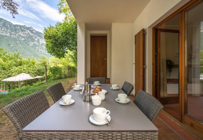 Appartement in Idro - Case Vacanze Crone - eerste verdieping 4P Appartement in Idro - Case Vacanze Crone - eerste verdieping 4P