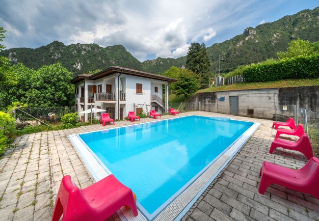 Appartement in Idro - Case Vacanze Crone - eerste verdieping 4P-D7 Appartement in Idro - Case Vacanze Crone - eerste verdieping 4P-D7