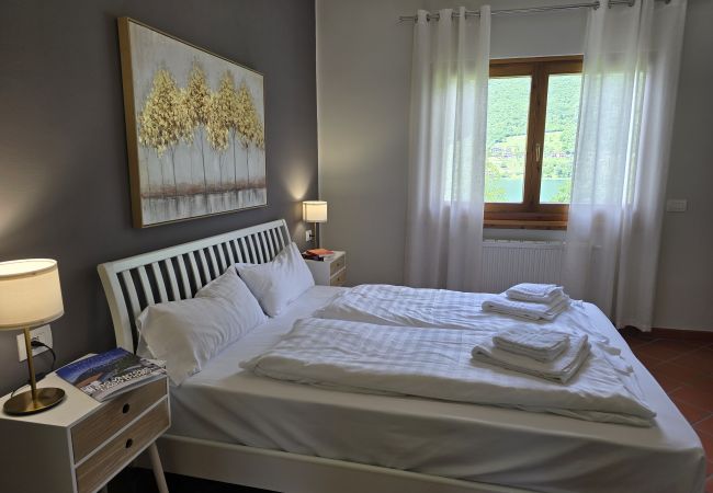 Appartement in Idro - Case Vacanze Crone - begane grond 4P-D7 Appartement in Idro - Case Vacanze Crone - begane grond 4P-D7