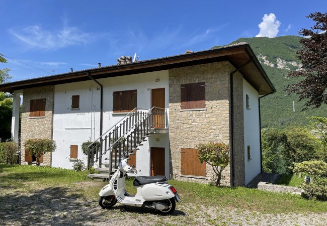 Appartement in Idro - Case Vacanze Crone - begane grond 4P-D7 Appartement in Idro - Case Vacanze Crone - begane grond 4P-D7