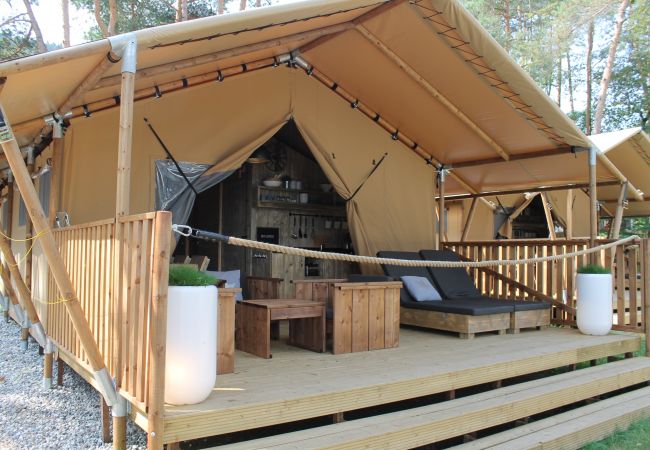 Bungalow/ verbunden mit der Villa in Idro - Safari Lodge Deluxe