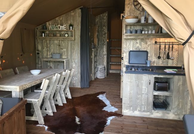 Bungalow in Idro - Safari Lodge Deluxe Bungalow in Idro - Safari Lodge Deluxe