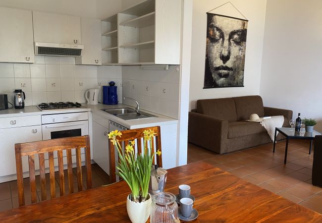 Ferienwohnung in Idro - Casa Anna (Vesta) - Obergeschoss 4P Ferienwohnung in Idro - Casa Anna (Vesta) - Obergeschoss 4P