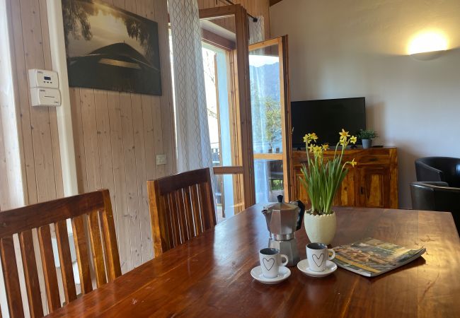 Ferienwohnung in Idro - Casa Paola (Vesta) - Obergeschoss Ferienwohnung in Idro - Casa Paola (Vesta) - Obergeschoss