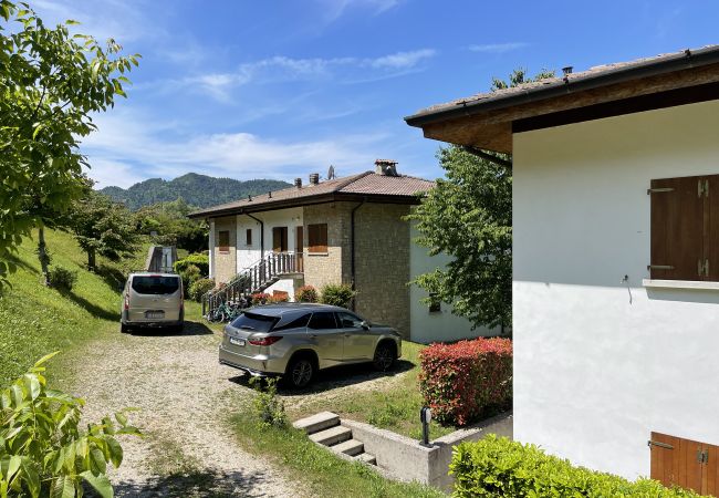 Ferienwohnung in Idro - Case Vacanze Crone - Obergeschoss 4P Ferienwohnung in Idro - Case Vacanze Crone - Obergeschoss 4P