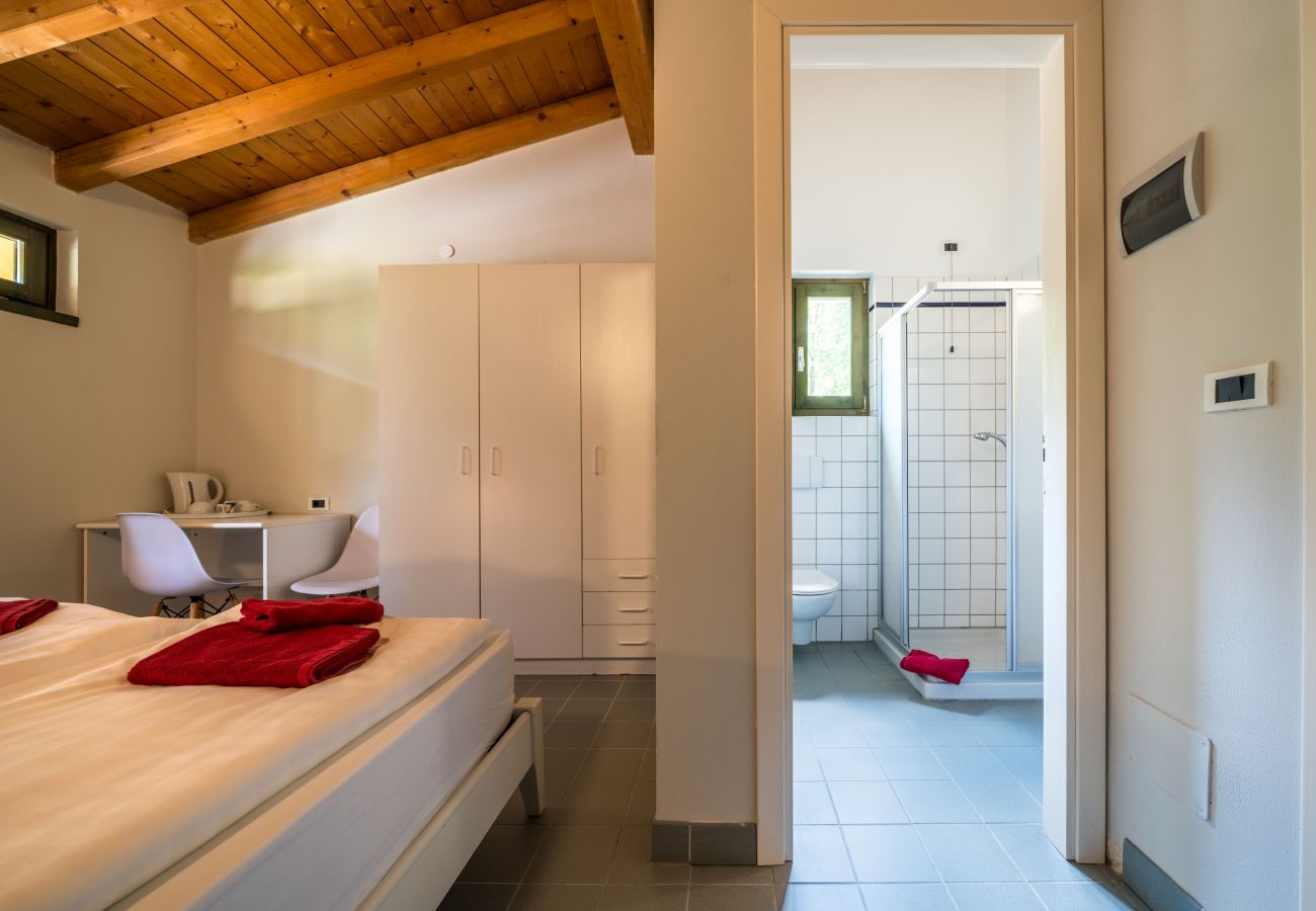 Zimmeranmietung in Idro - Gästezimmer - Queensize Bett Zimmeranmietung in Idro - Gästezimmer - Queensize Bett